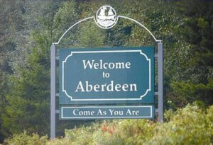 Wiki_Welcome_to_Aberdeen_cropped