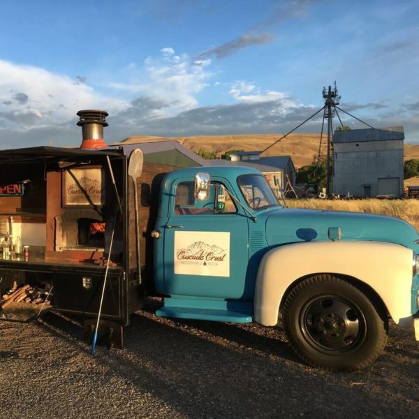 Cascade Crust 1954 blue Yakima Food Truck