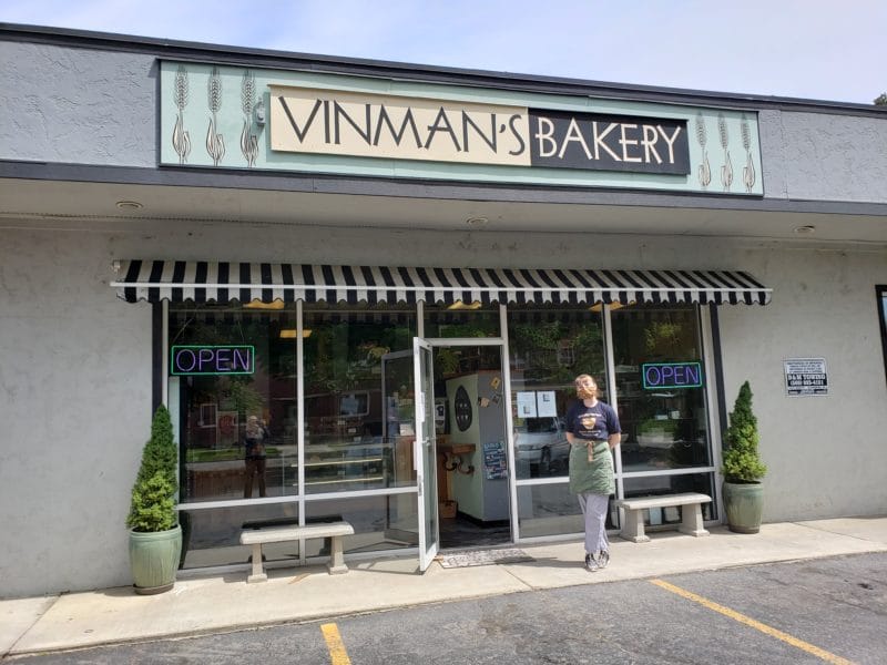 Vinman's Bakery storefront