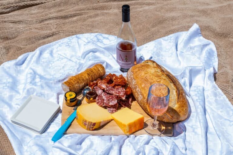 Mystery picnic in Ellensburg