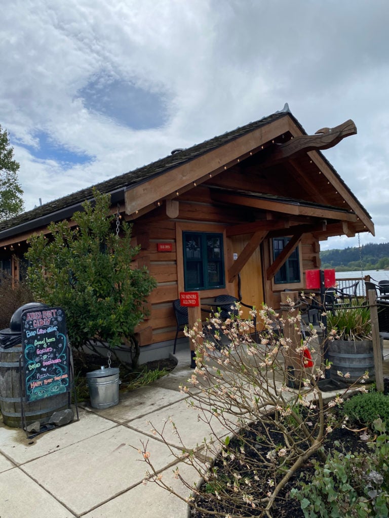 Ahles Point Cabin