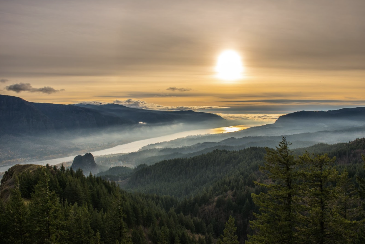 Washington State Landscape as the sun rises