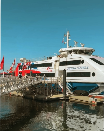 Victoria Clipper at Pier