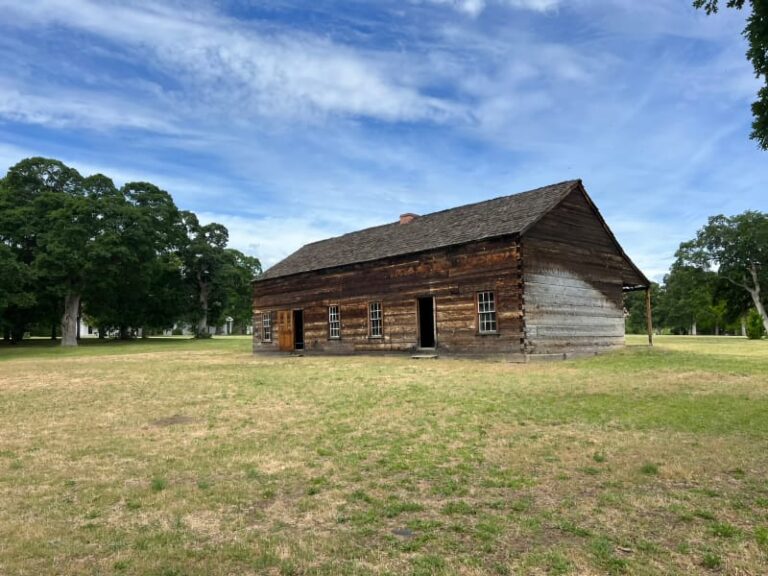 Barracks at Fort Simcoe Historical State Park