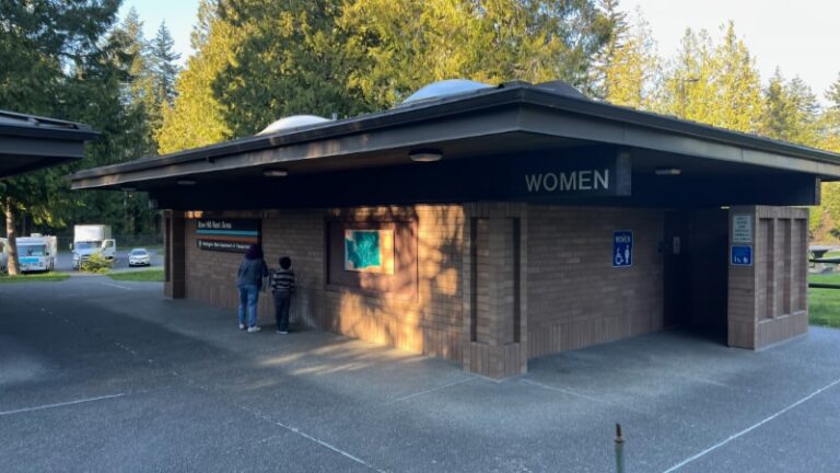 Bow Hill Rest Area I-5 Southbound Rest Rooms. Building Bow Hill Rest Area I-5 Southbound Rest Rooms. Building