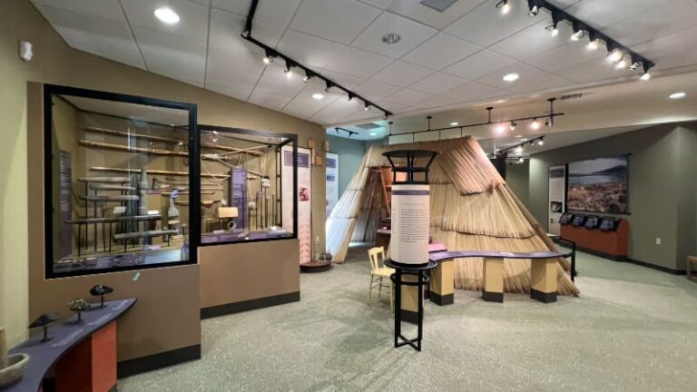 Sacajawea Historical State Park Museum  768x432