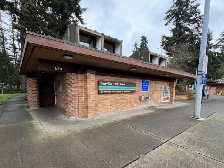 SeaTac Rest Area I-5 Northbound Main Restrooms