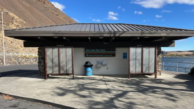 Rest Rooms at Blue Lake Rest Area SR 17 Multidirectional