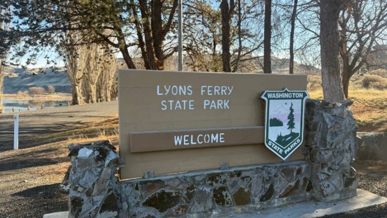 Lyons Ferry State Park Sign Photo by Lisa Mize
