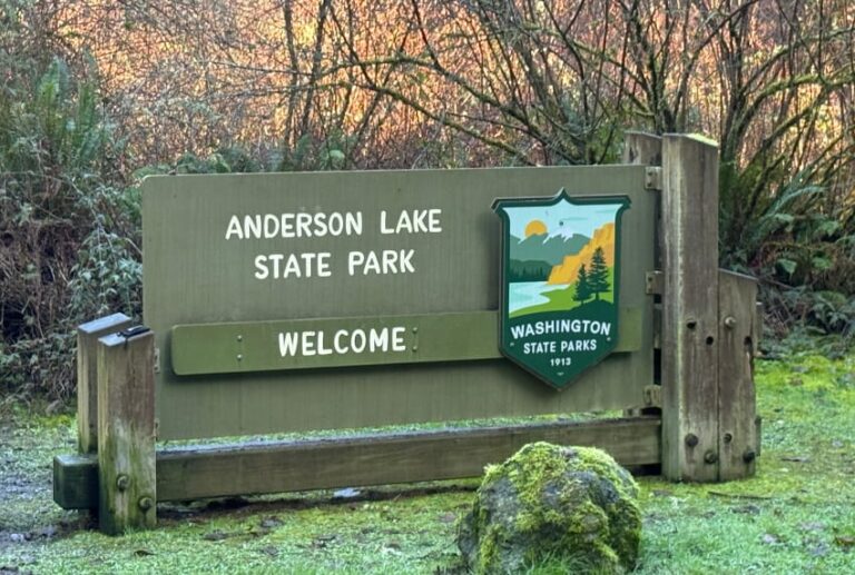 Anderson Lake State Park Welcome Sign
