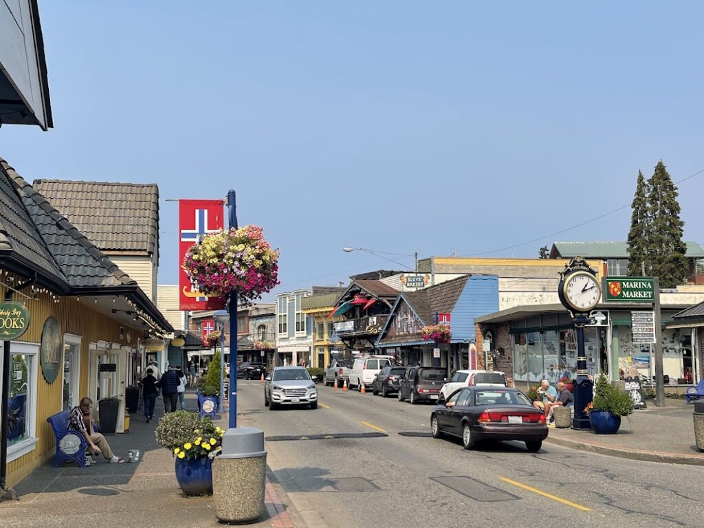 Marina Market