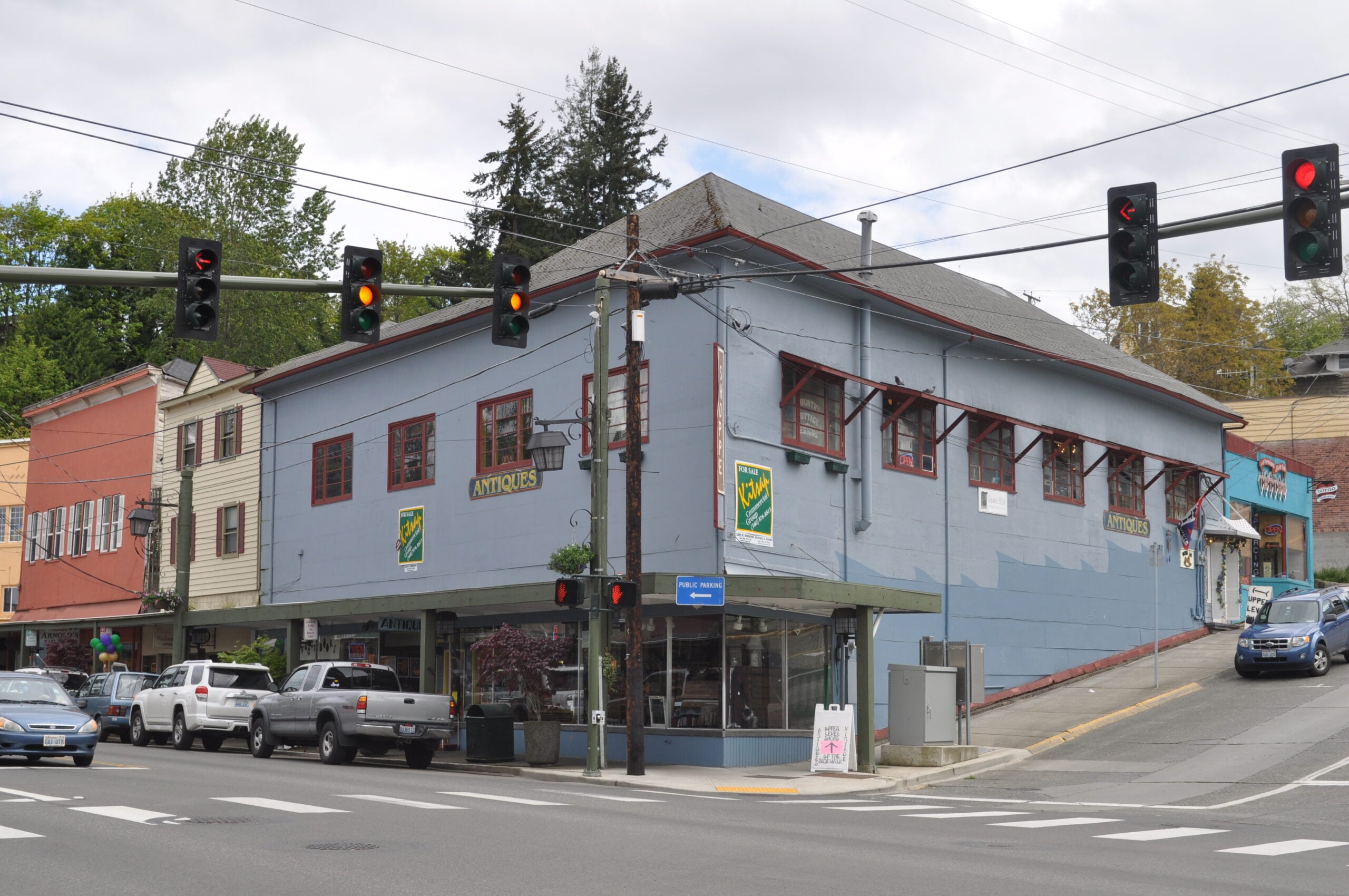 Cedar Cove Literary Walk