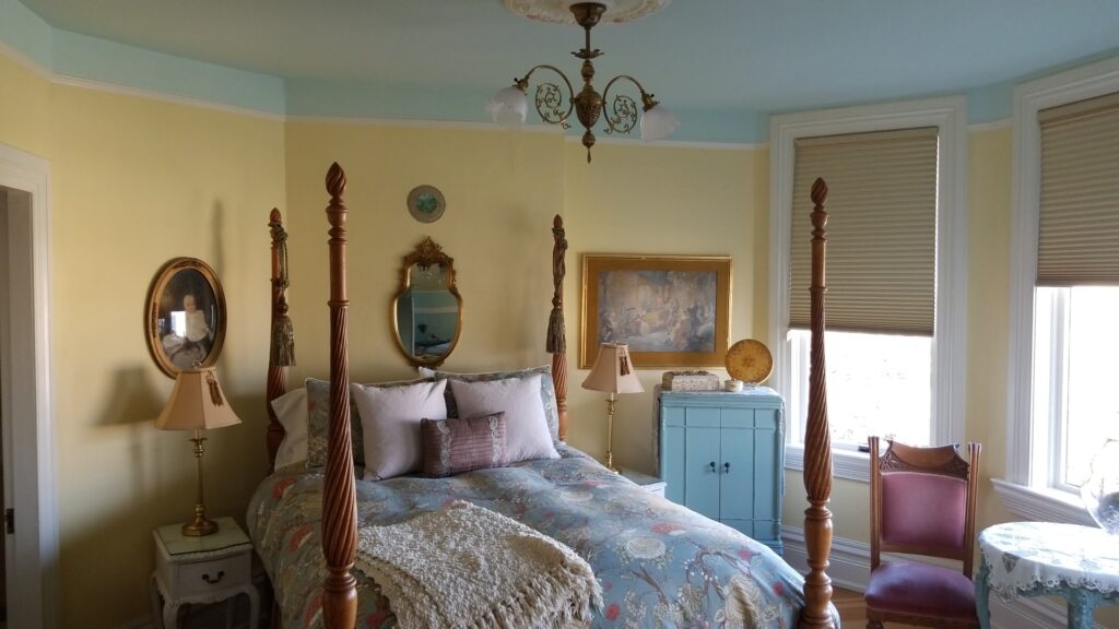 Chinaberry Hill Inn