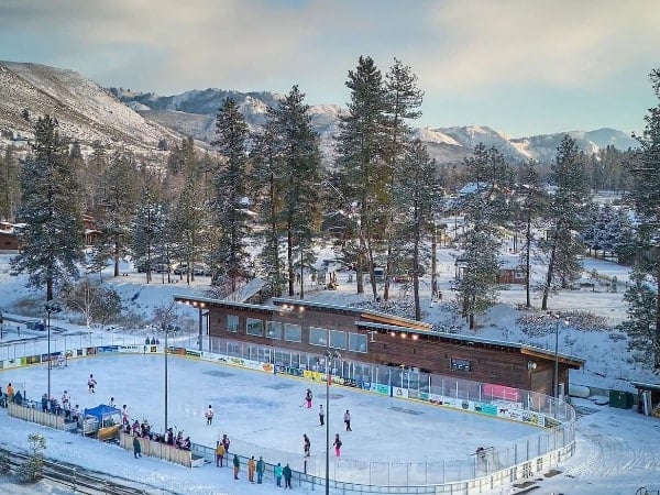 Winthrop Outdoor Ice Rink