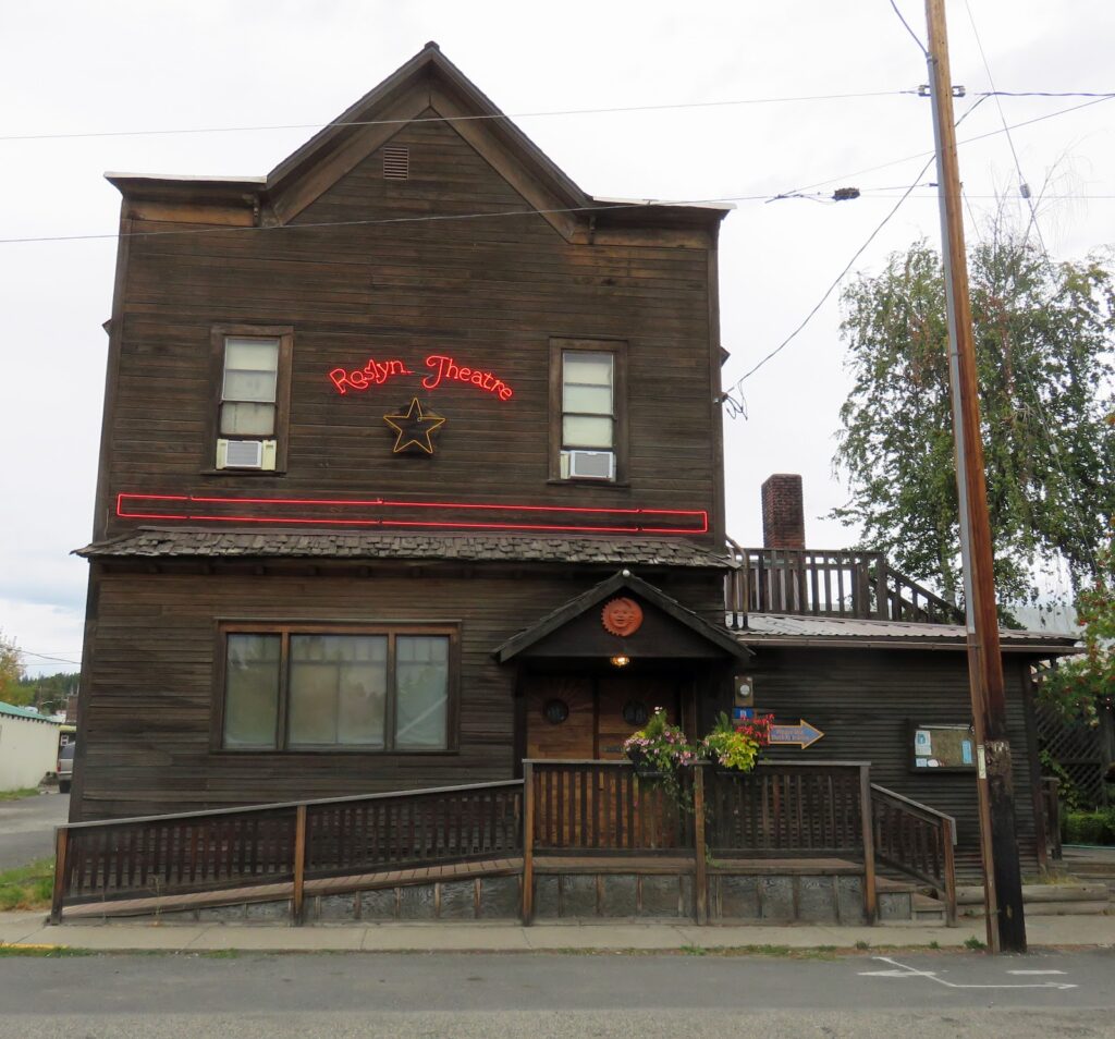 The Roslyn Theatre