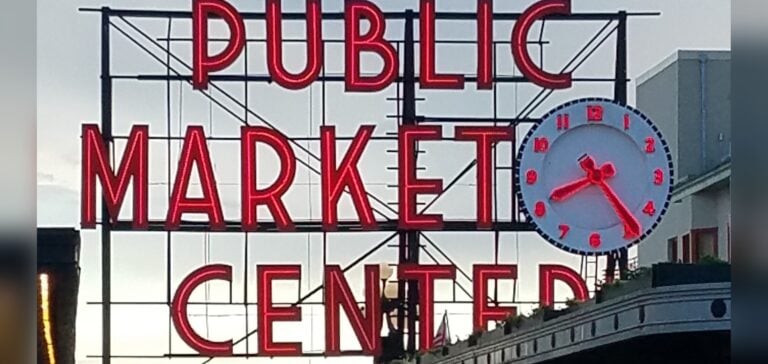 Best Time to Visit Pike Place Market (And When to Skip It)