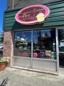 Common Ground Coffee and Cupcakes
