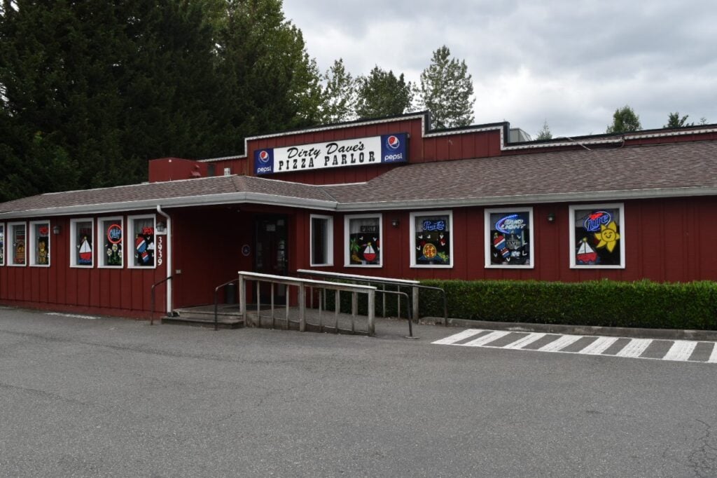Dirty Dave’s Pizza Parlor