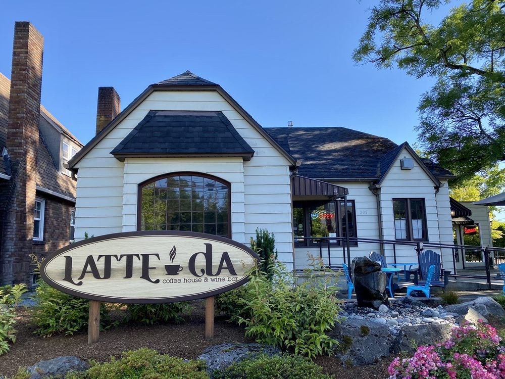 Latte Da Coffeehouse and Wine Bar