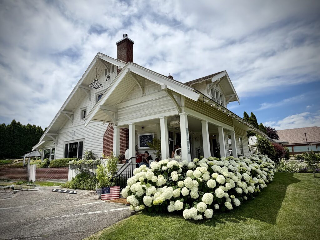 The White House Cafe