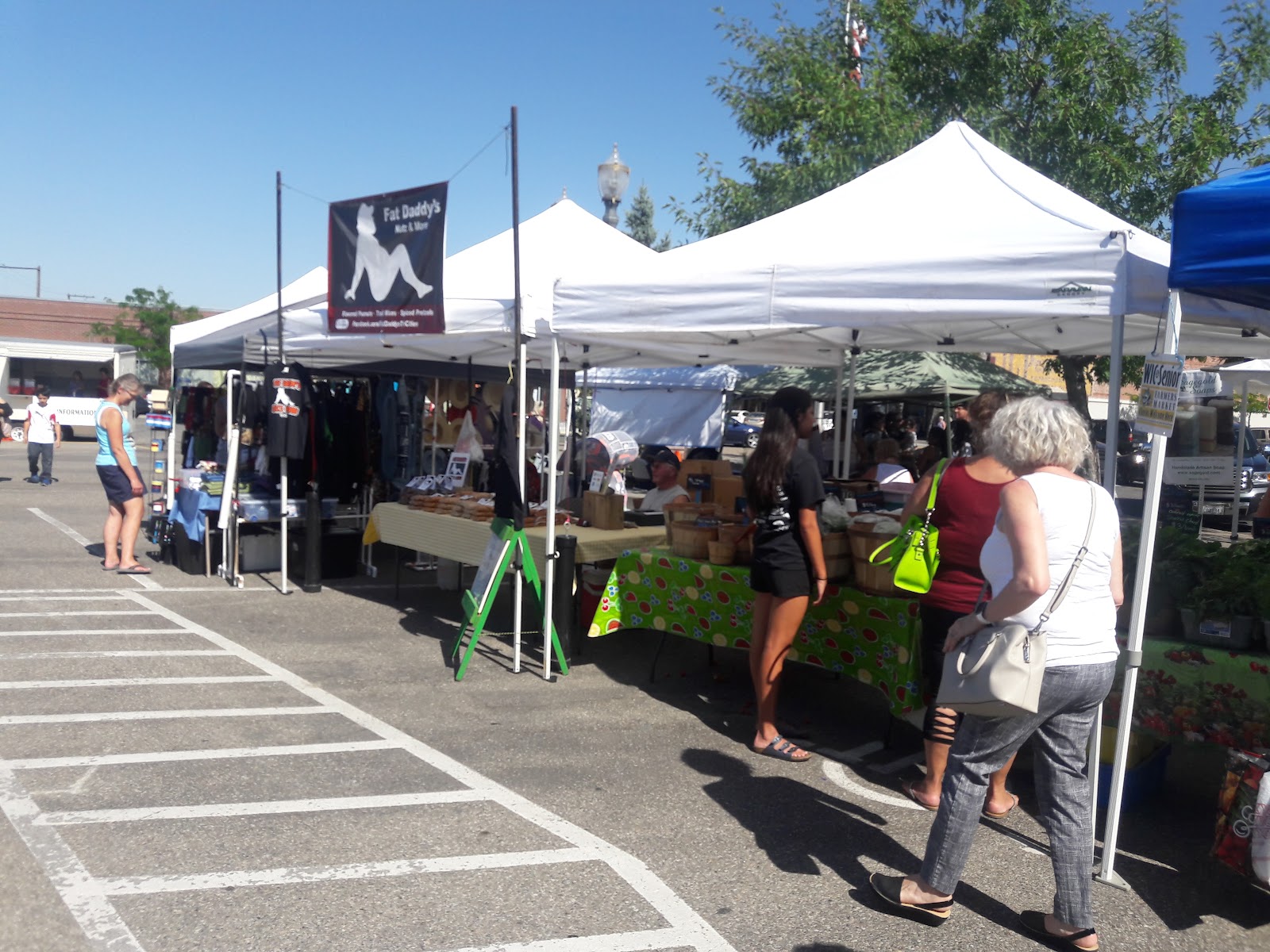 Historic Downtown Kennewick and Columbia Gardens: Coffee, Wine and a River Path