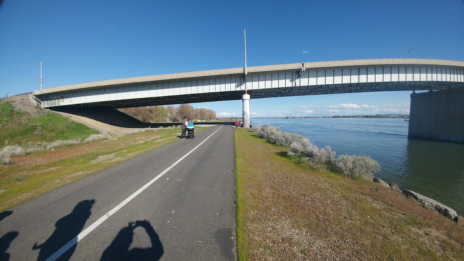 Sacagawea Heritage Trail: Bike the Kennewick Riverfront