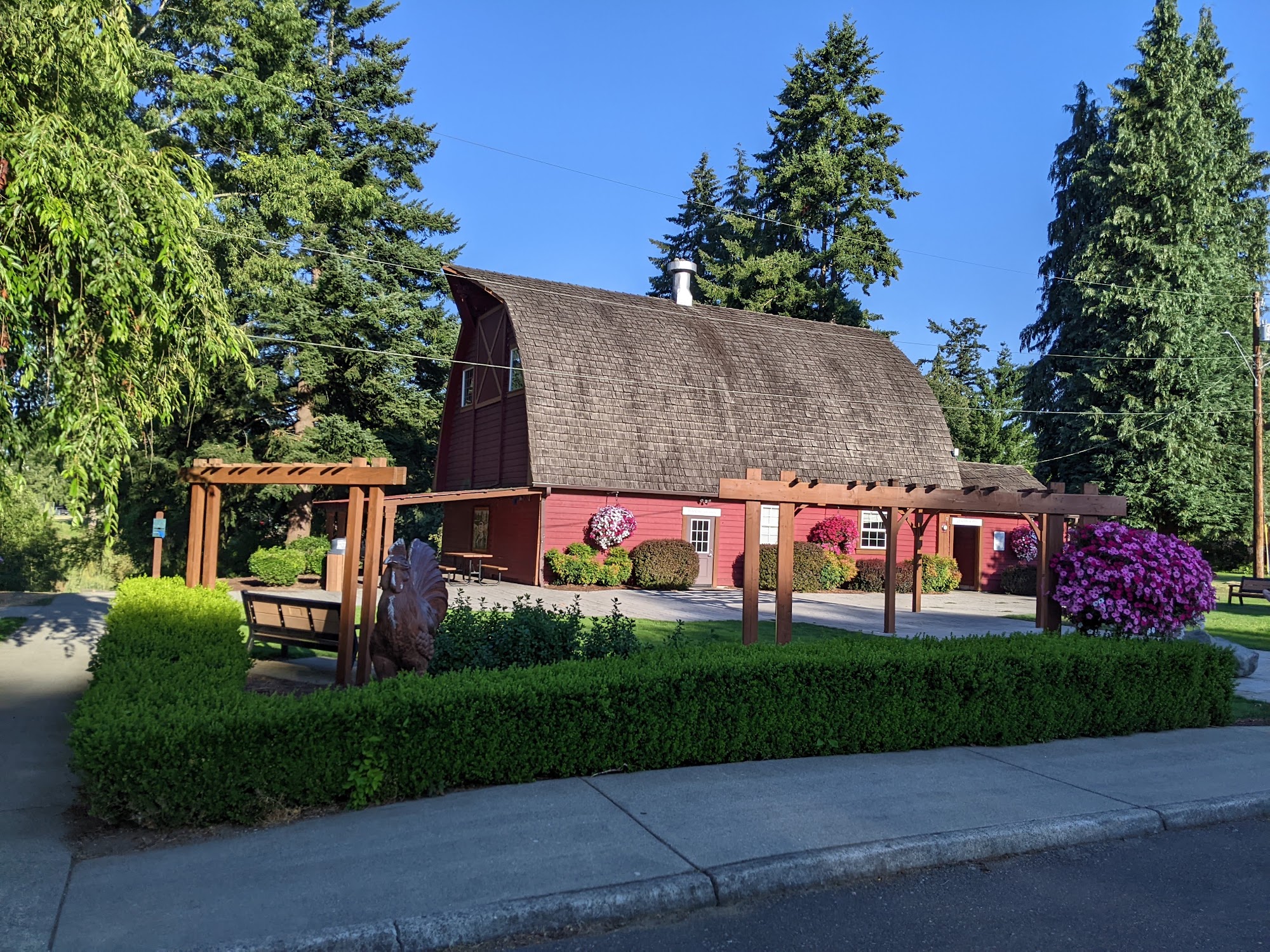 Jennings Memorial Park: A Red Barn, a Kids' Fishing Pond and a Dinosaur Playground